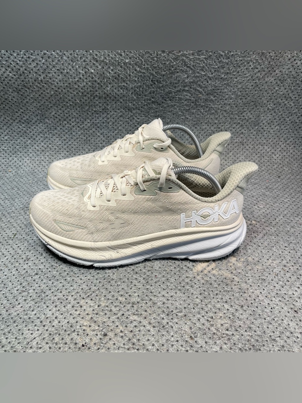 Hoka One One Clifton 9 Running Shoes No Insoles Size 9 Mens